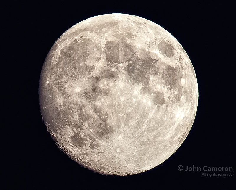 Full moon in Ganges