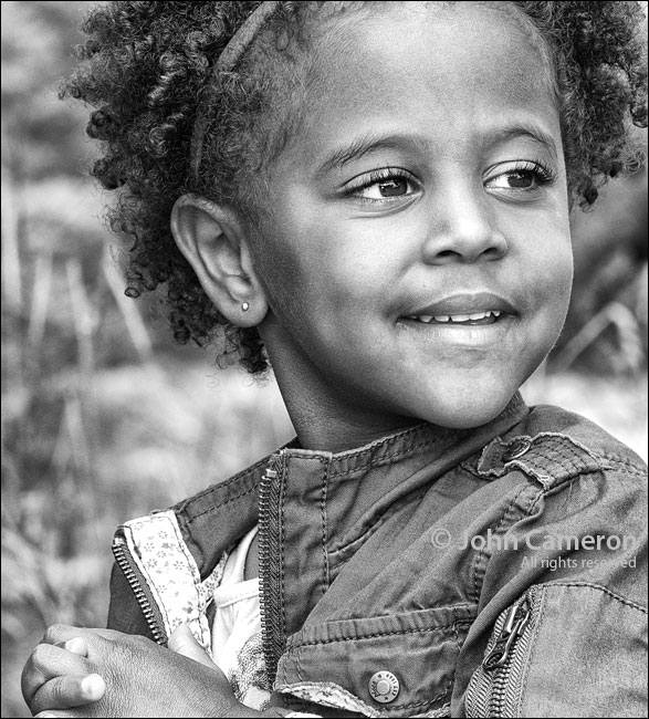 friendly face at family photoshoot friendly face at family photoshoot